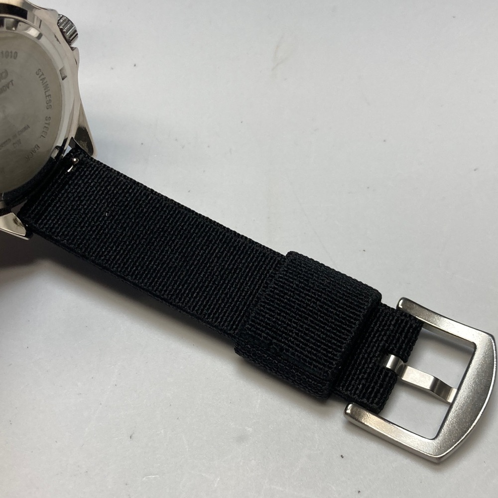 Casio vintage MTD-1010 dive watch, new fabric strap, new battery, black dial - Picture 8 of 15